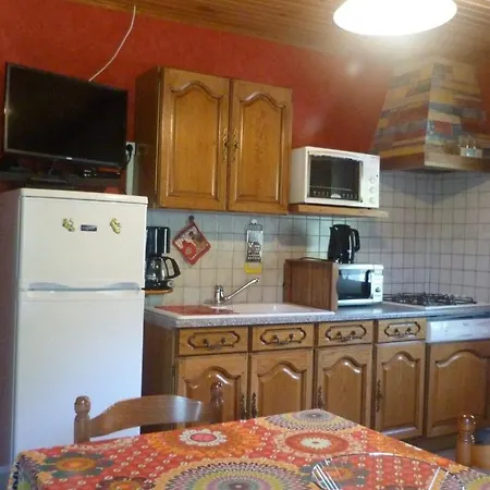 Agreable Au 1er Etage Avec Terrasse, Pour 4 Personnes *